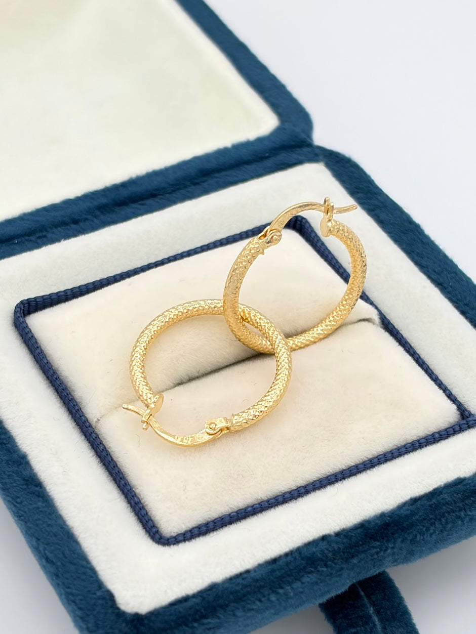 Candonga Punteadas Oro amarillo 18k 1,43 Gr / 2 Cm