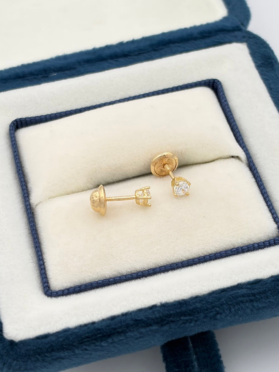 Topos circon blanco  Oro amarillo 18k 0,68 Gr / 4 mm