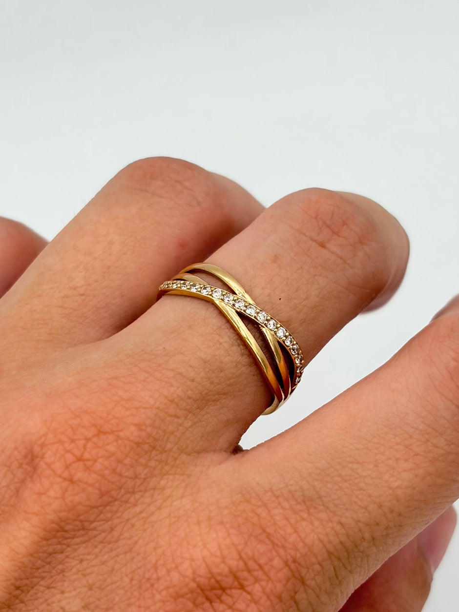 Anillo argolla circones cruzado Oro amarillo 18k / Talla 8 / 1,85 Gr